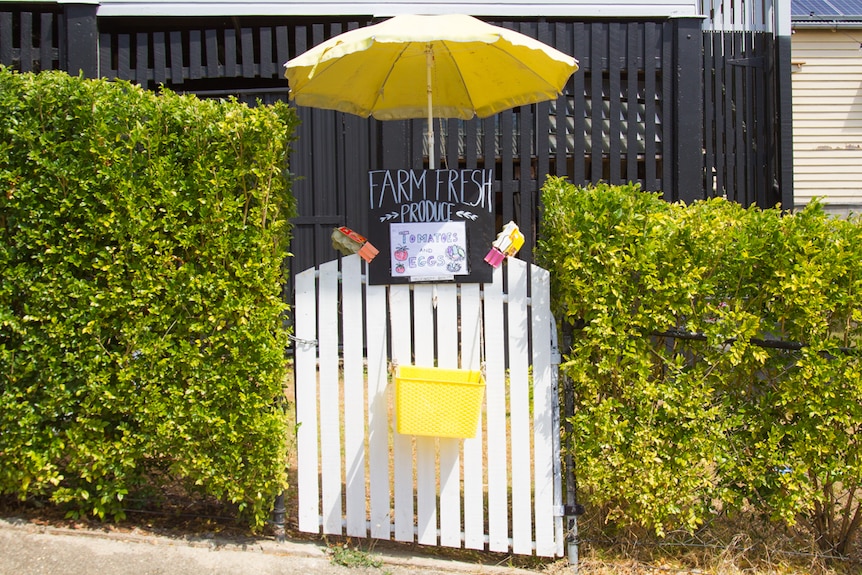 When the yellow umbrella is up produce is in the box.