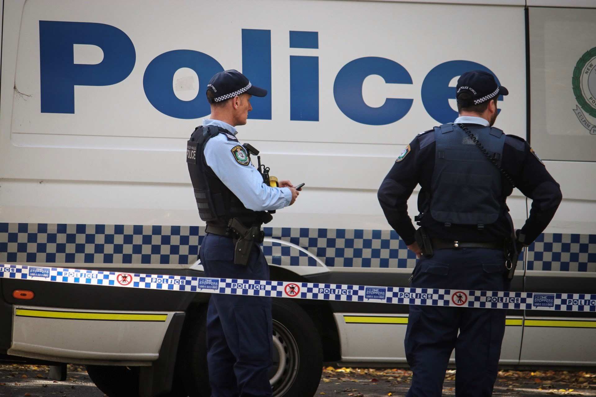 Police hunt two men after 'targeted' double stabbing in Sydney - ABC News