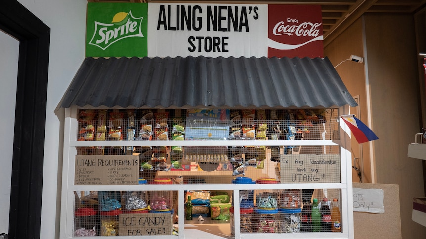 Food convenience store that sells Filipino snacks