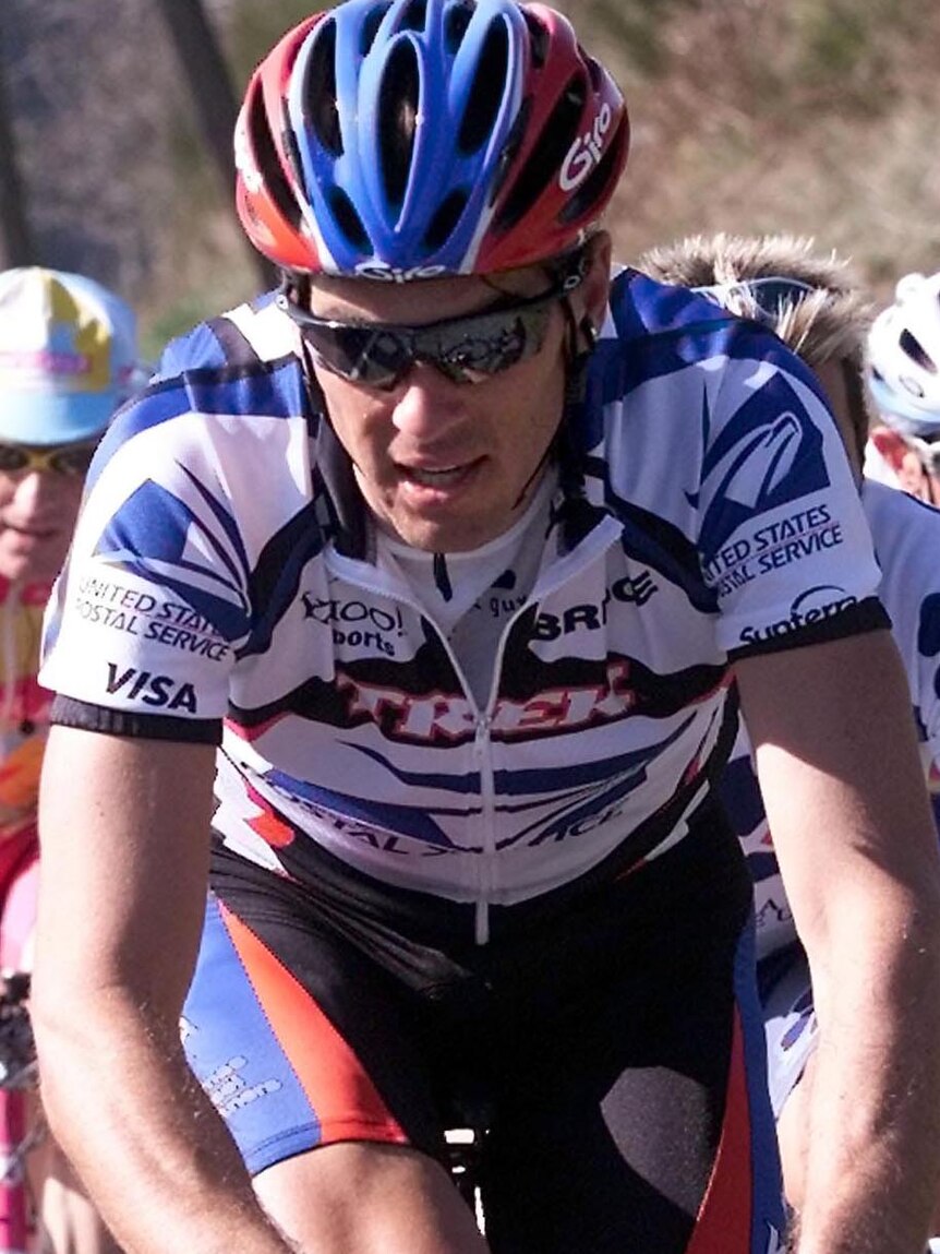Frankie Andreu rides during a race.