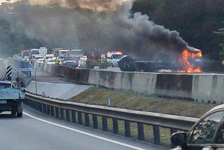 Fiery crash on Pacific Motorway at Robina