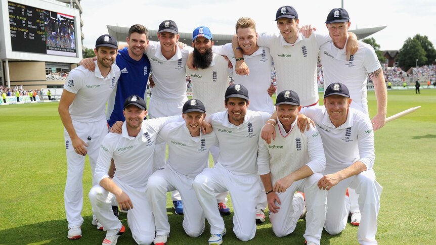 England poses after regaining the Ashes at Trent Bridge