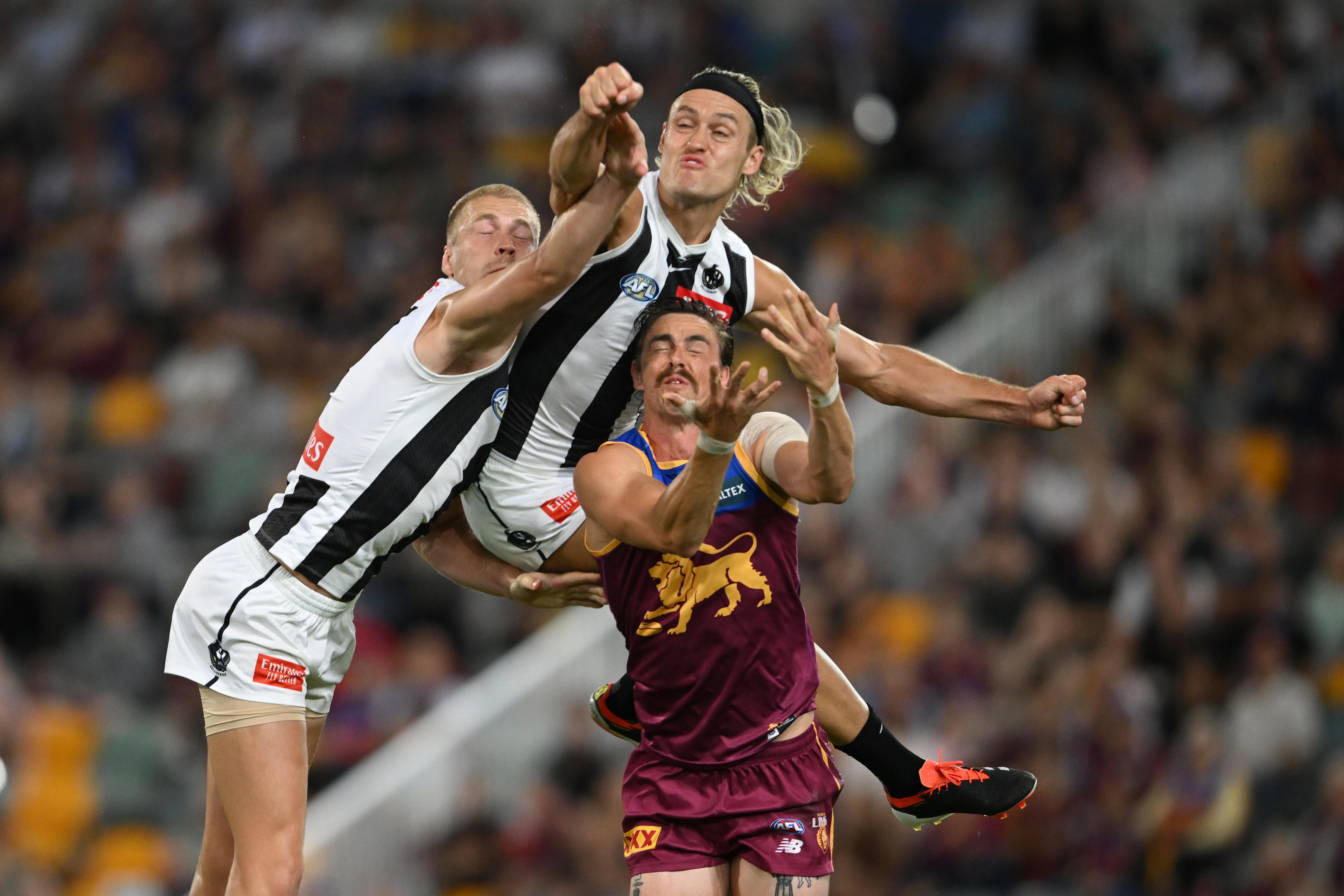 Collingwood off and running against Brisbane in grand final rematch