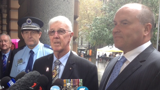 NSW Police Superintendent Gavin Dengate, Air Vice Marshall Bob Treloar and NSW Minister for Veterans Affairs David Elliott