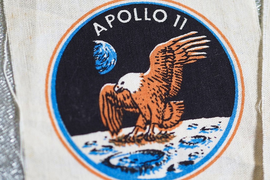 Apollo 11 commemorative patch