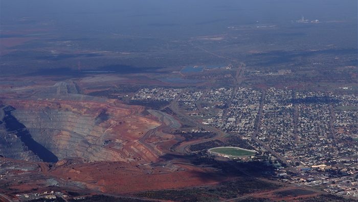 Kalgoorlie's enormous super pit and the town from the air