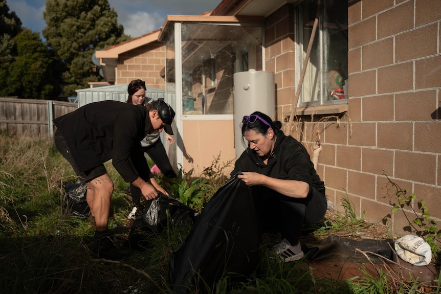 Max Heerey is doing Stacey Gaspero's gardening.