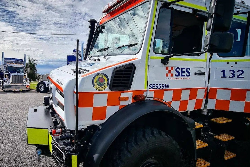 Large SES rescue truck 