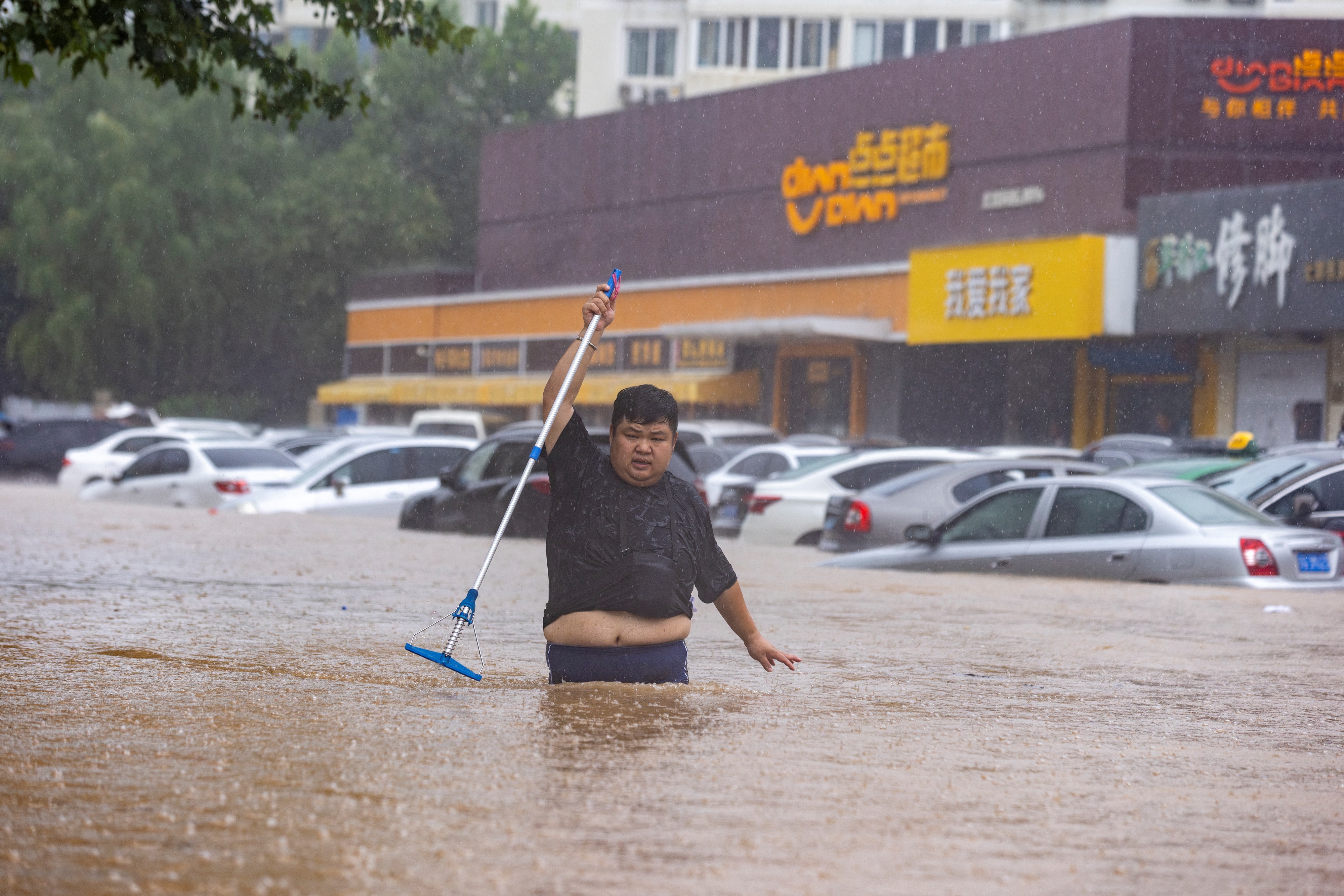 中国洪水泄洪启动：北京河北特大暴雨至少20人遇难天灾还是人祸