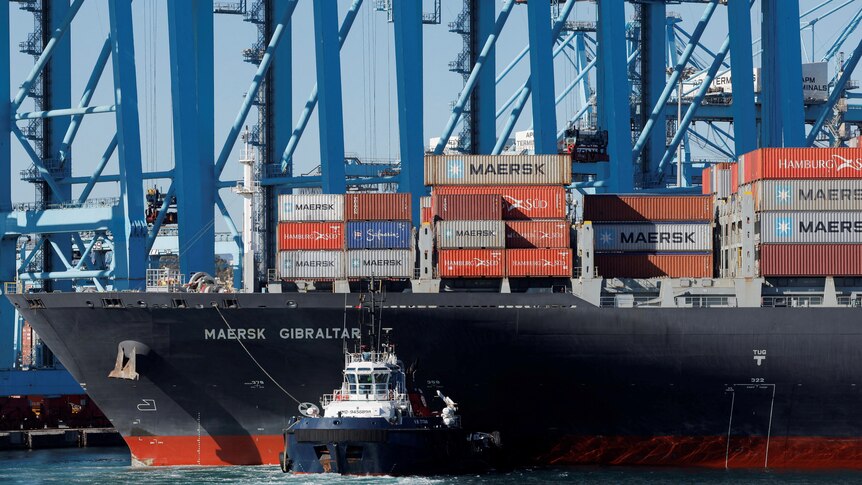 Maersk suspend le transport de conteneurs en mer Rouge suite aux attaques des rebelles Houthis du Yémen