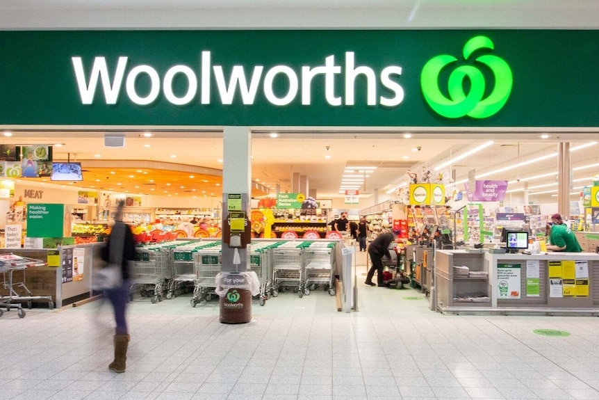 outside view of a Woolworths supermarket in a shopping centre