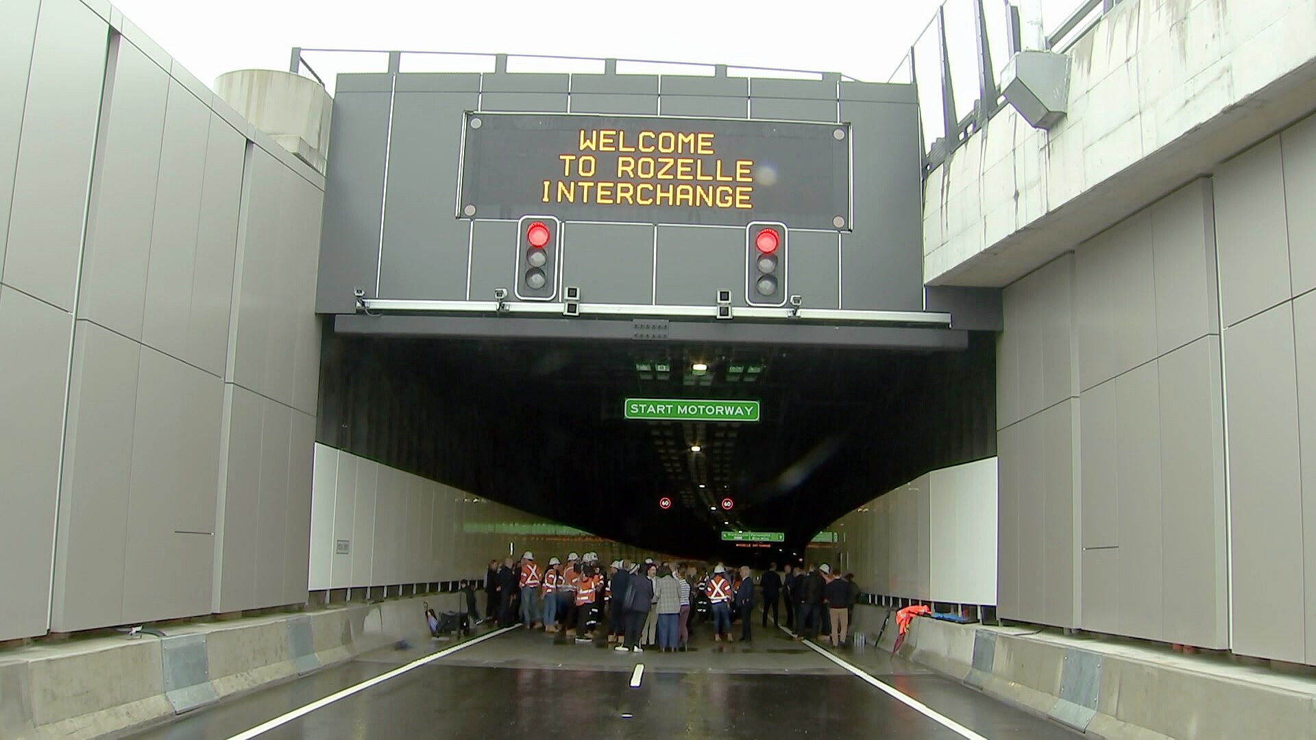 el exterior del intercambio de Rozelle con un letrero que dice bienvenido al intercambio de Rozelle