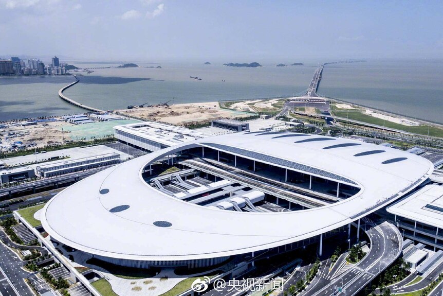 An aerial shot of a terminal leading to the world's longest bridge from China to Hong Kong.