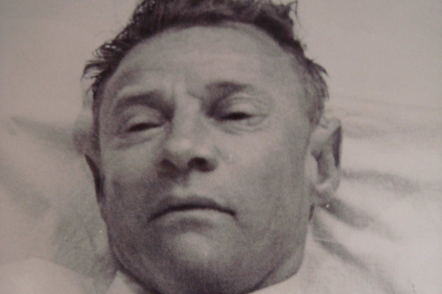 The body of the Somerton Man.