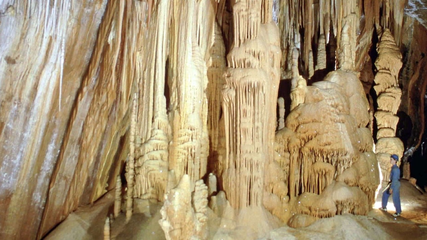 Ridgeway section of Kubla Khan Cave