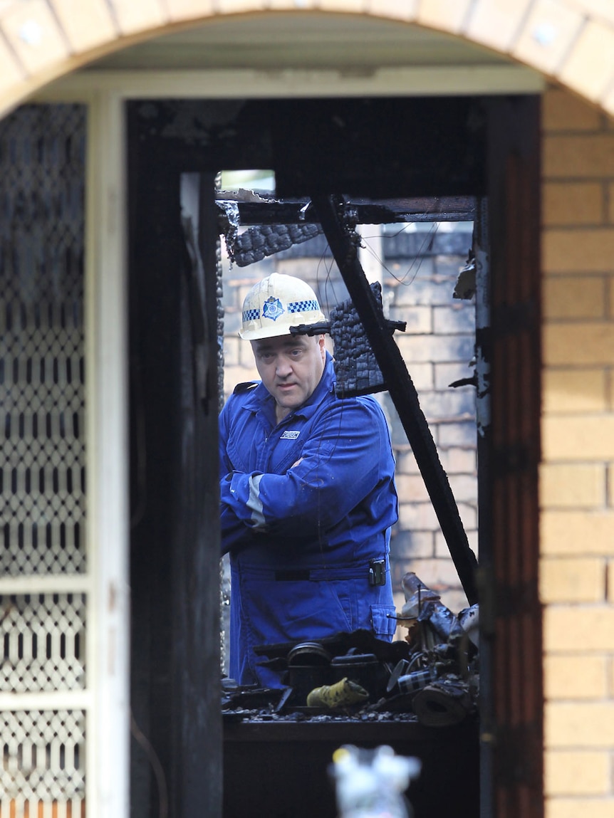 Police investigate fatal Melbourne fire
