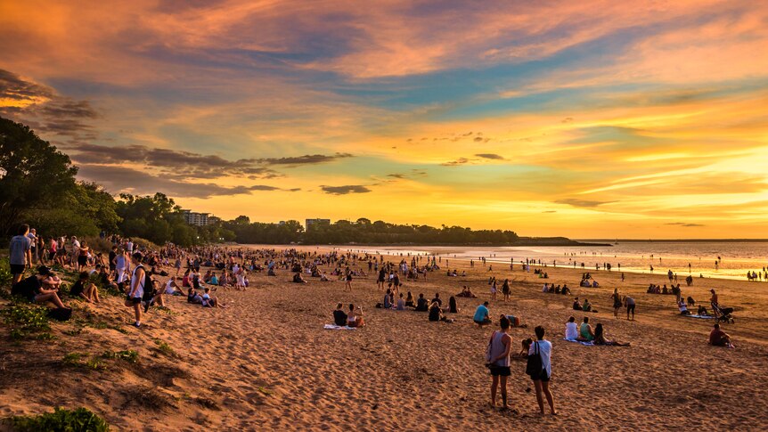 People on Mindil Beach for the Sunset Market in Darwin