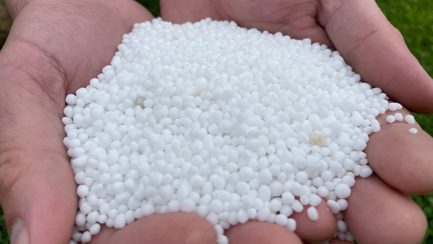 Handful of urea