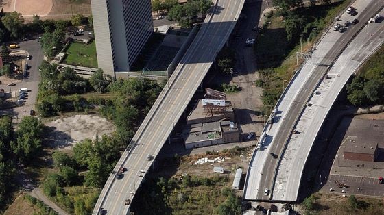 Up to 30 missing: Vehicles remain on a collapsed section of the bridge