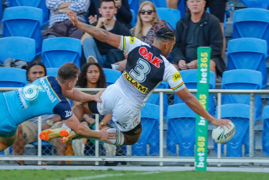 Waqa Blake stretches to score a try