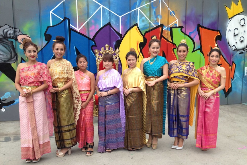 Thai dancing group
