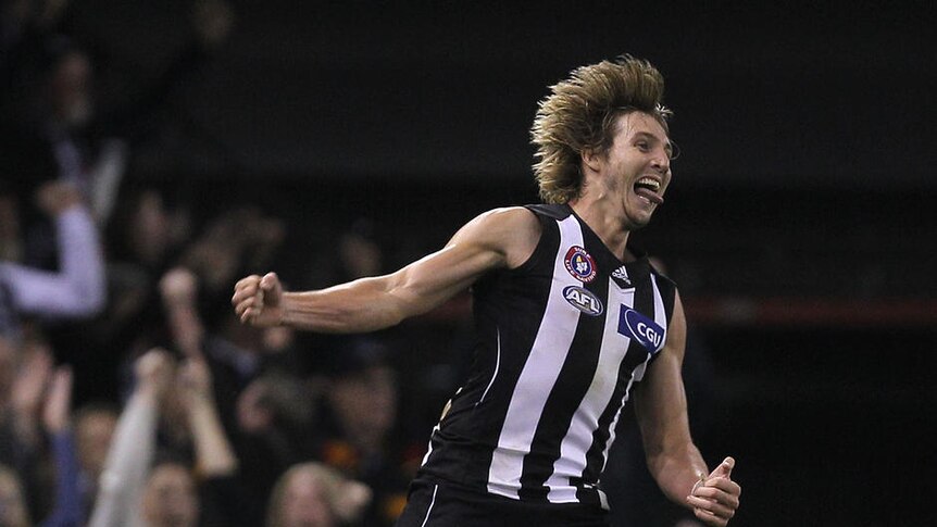 Dale Thomas will earn half of what he could have at the Giants to stay with Collingwood.