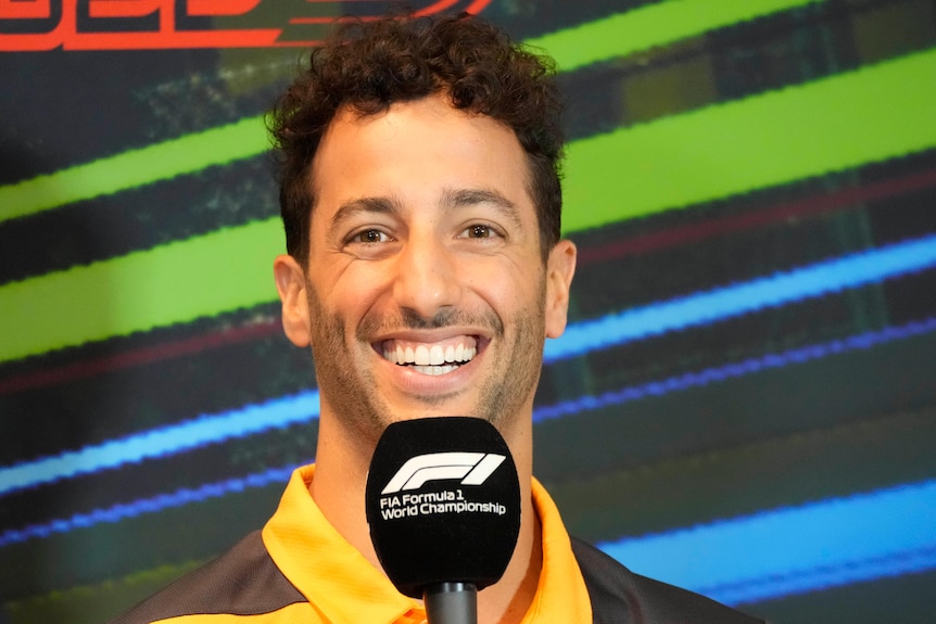 Daniel Ricciardo starts 12th in F1 Azerbaijan Grand Prix - ABC News