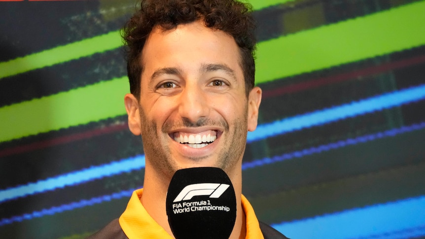 Daniel Ricciardo starts 12th in F1 Azerbaijan Grand Prix - ABC News