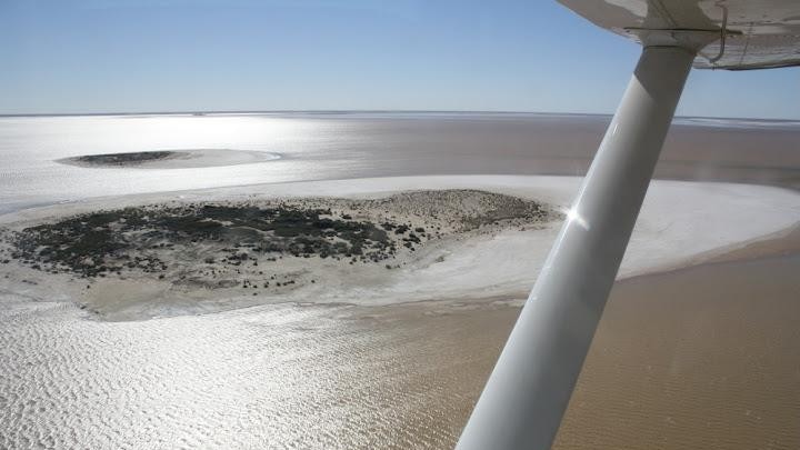 The Arabuna people want to return Lake Eyre to its original name, Kati Thanda.