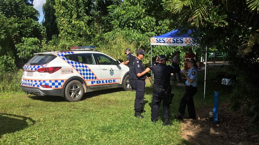 Police and SES in search for missing Korean backpacker in Tully bushland