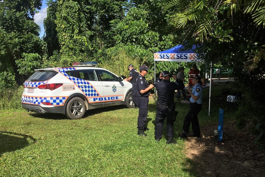 Police and SES in search for missing Korean backpacker in Tully bushland