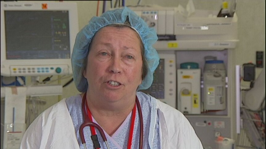 Queensland doctor travels to West Africa to treat Ebola patients