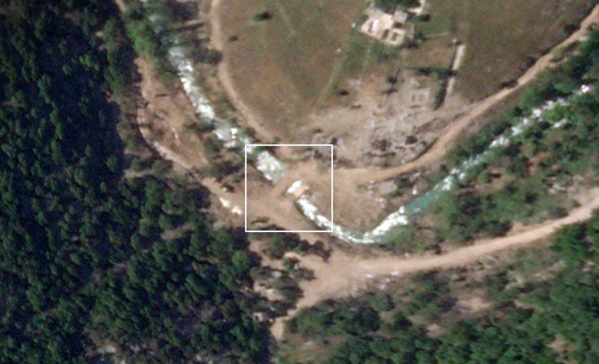 A satellite image of a river crossing.