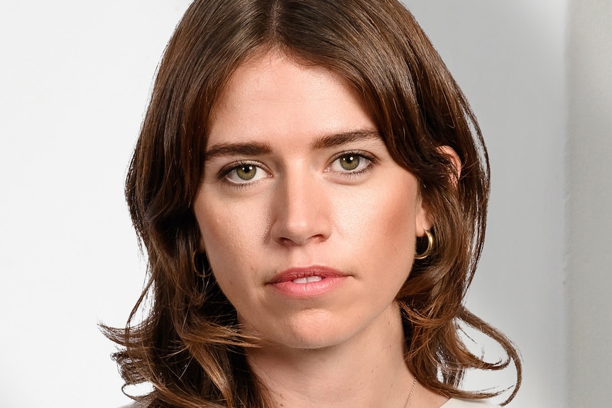 Portrait photo of a brunette woman