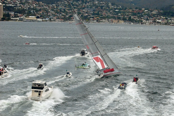 Wild Oats XI crosses the Sydney-Hobart finish line 2008