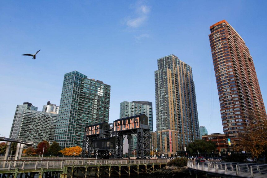 Wide view of Gantry Plaza State Park in Long Island, New York