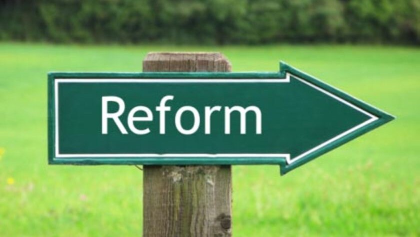Signpost with the word 'Reform' on it (Thinkstock)