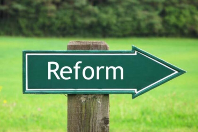 Signpost with the word 'Reform' on it (Thinkstock)