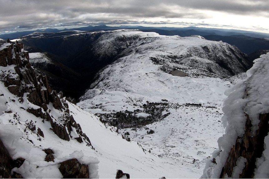 Thick snow during the traverse