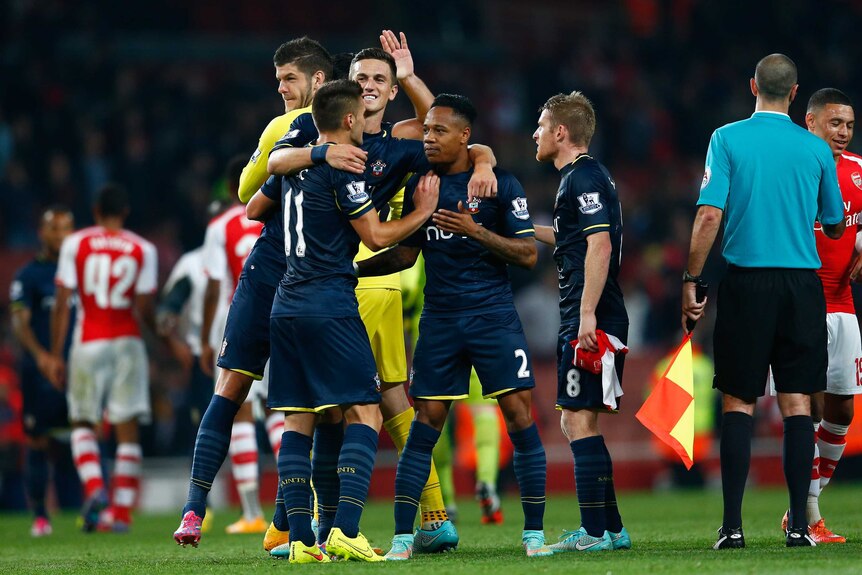 Clyne congratulated after Southampton beats Arsenal
