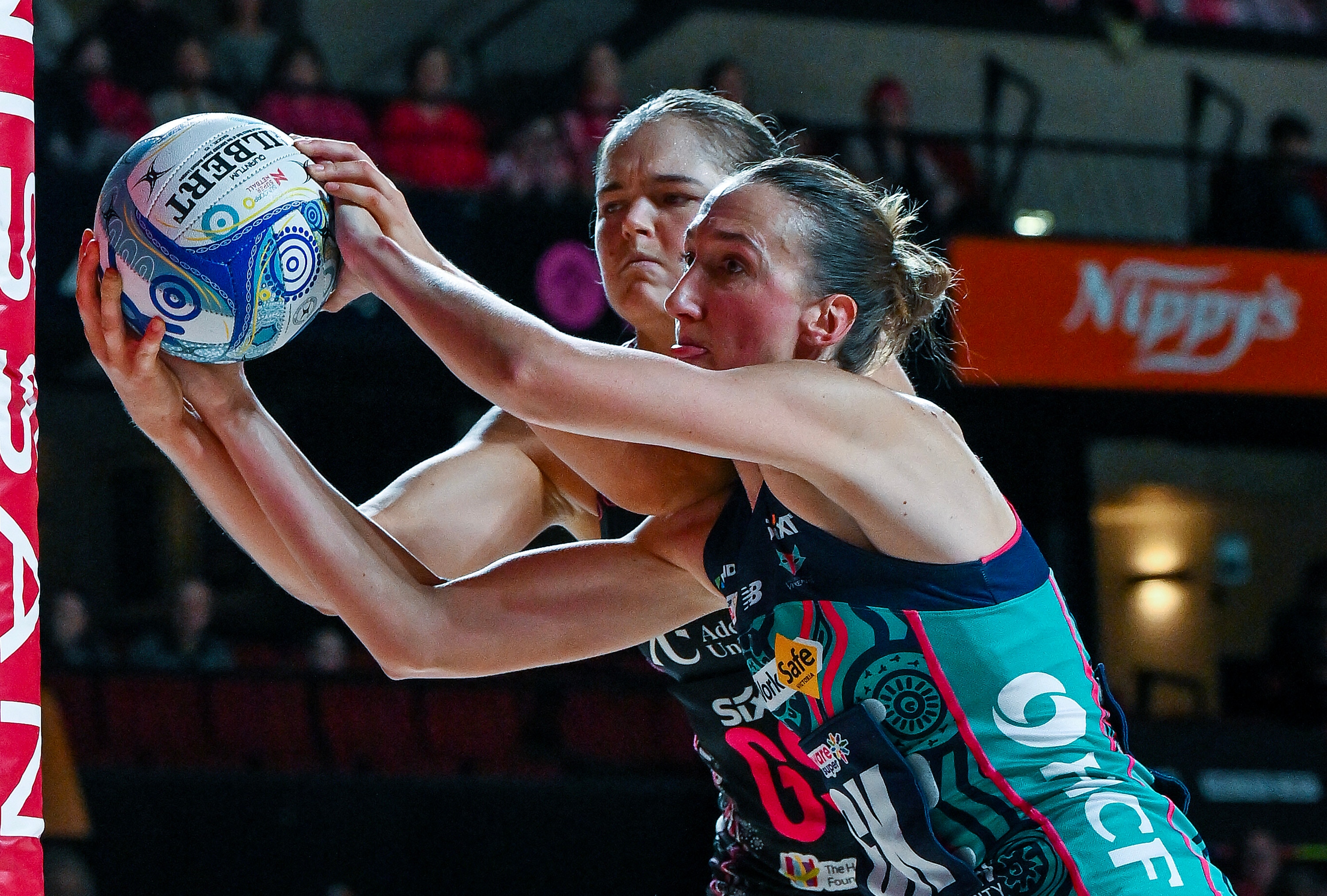 Live: Thunderbirds and Vixens vie for first Super Netball grand final spot