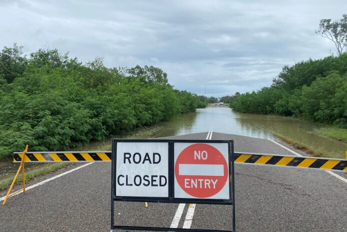Heavy rain batters flood-fatigued Queensland - ABC listen