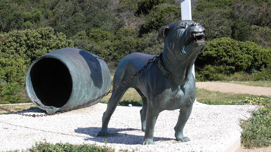 Port Arthur dog line statue