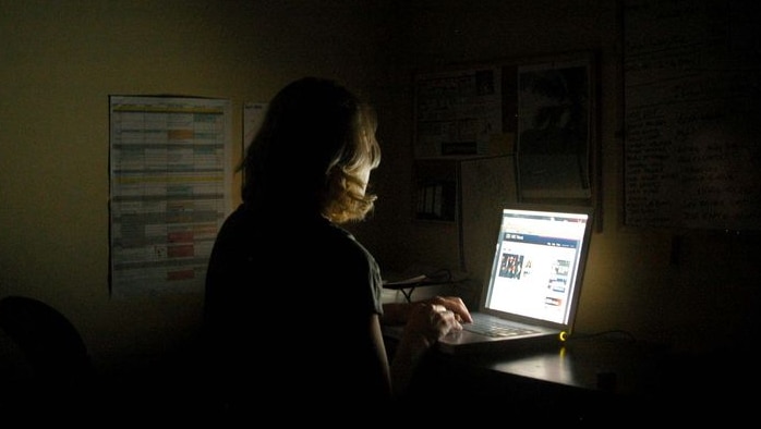 The internet experienced by women is often different to that experienced by men. (Giulio Saggin, file photo: ABC News)