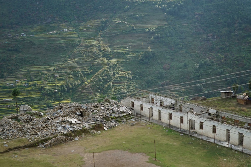 Ruined buildings in Bigu