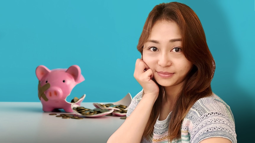 A graphic of a woman with brown hair and a piggy bank against a teal-coloured background.
