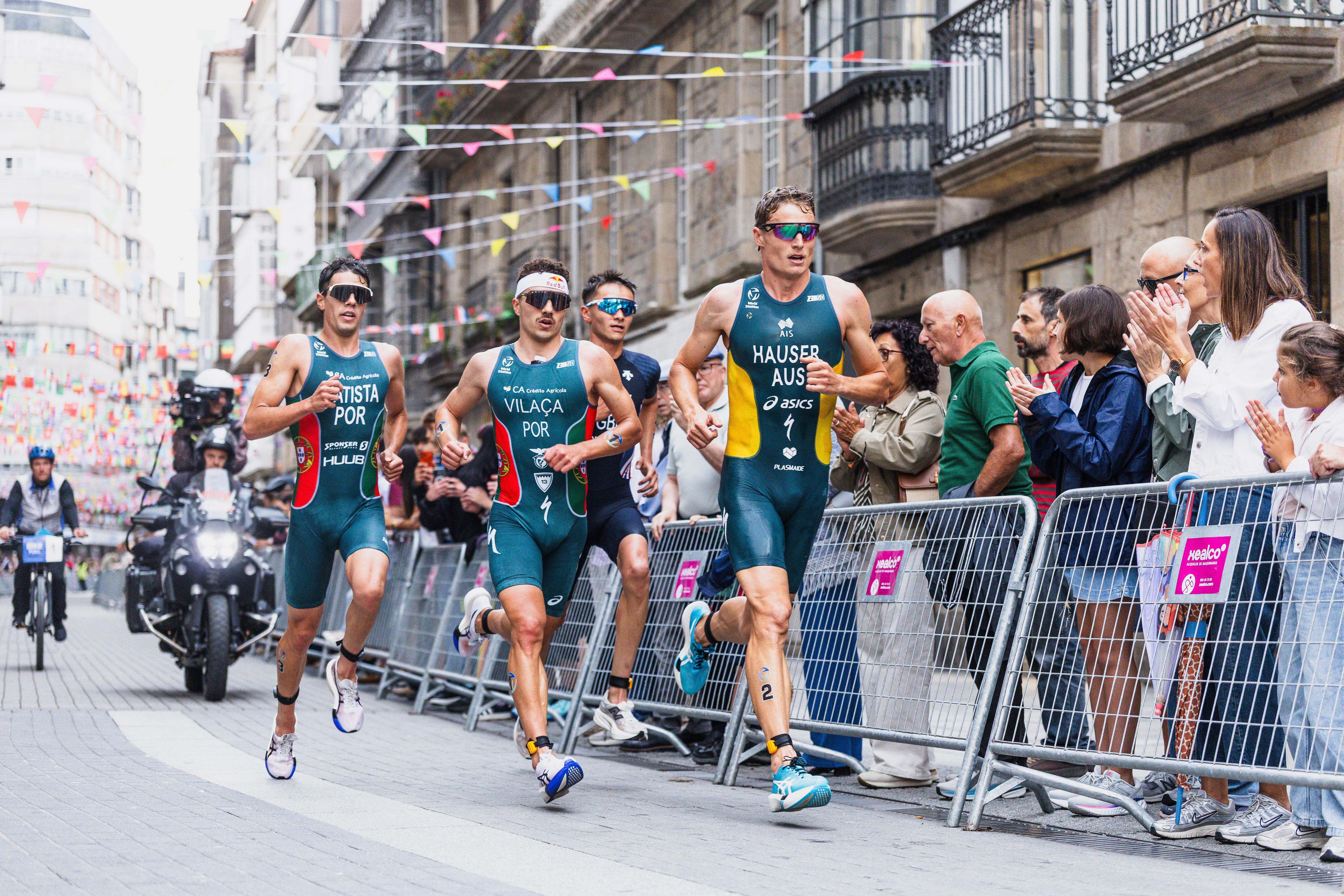 Matt Hauser leads Vasco Vilaça, Alex Yee and Ricardo Batista.