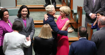 Julie Bishop hugs Kerryn Phelps in House of Representatives