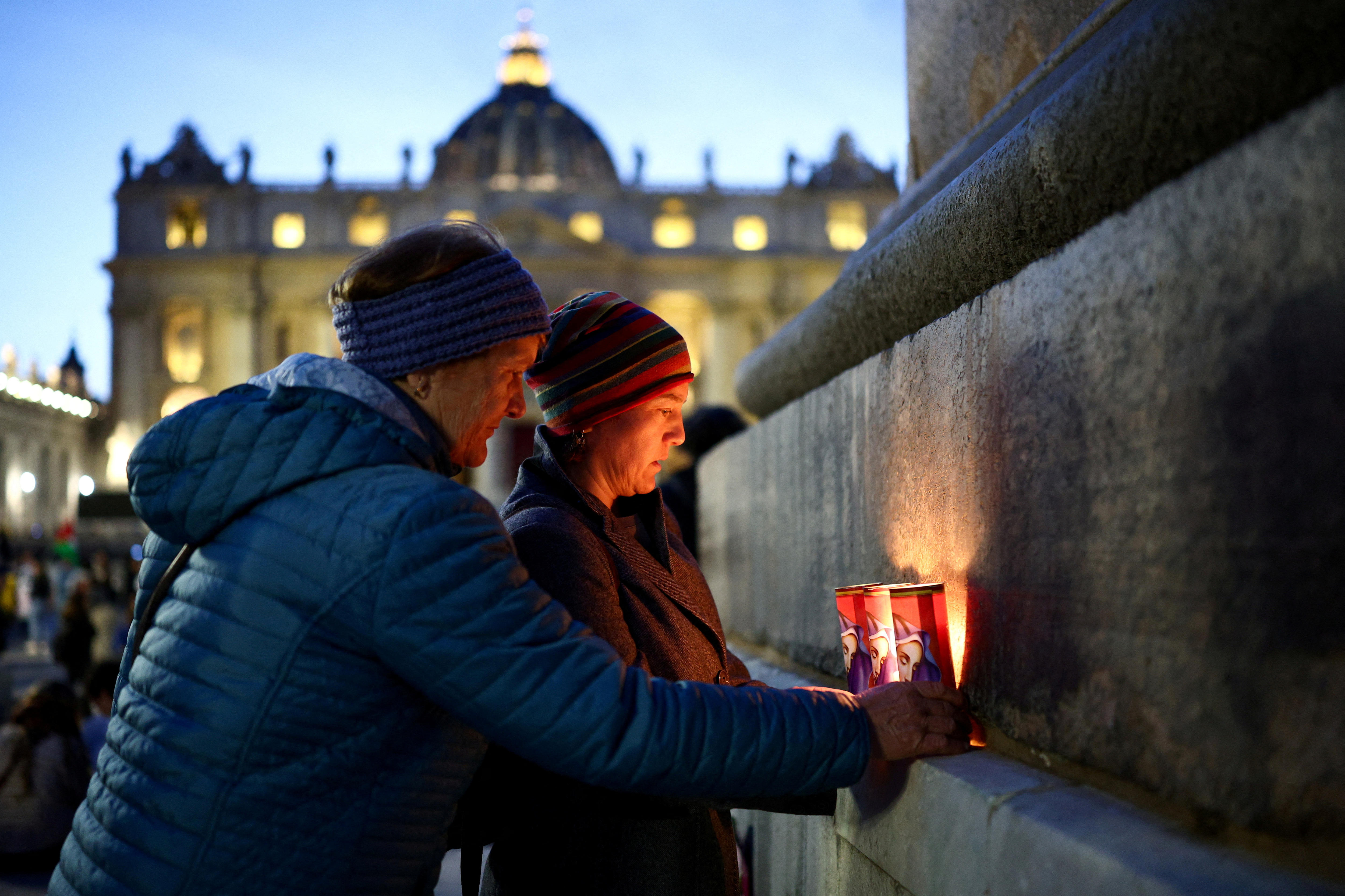 Rome in mourning for Pope - ABC listen