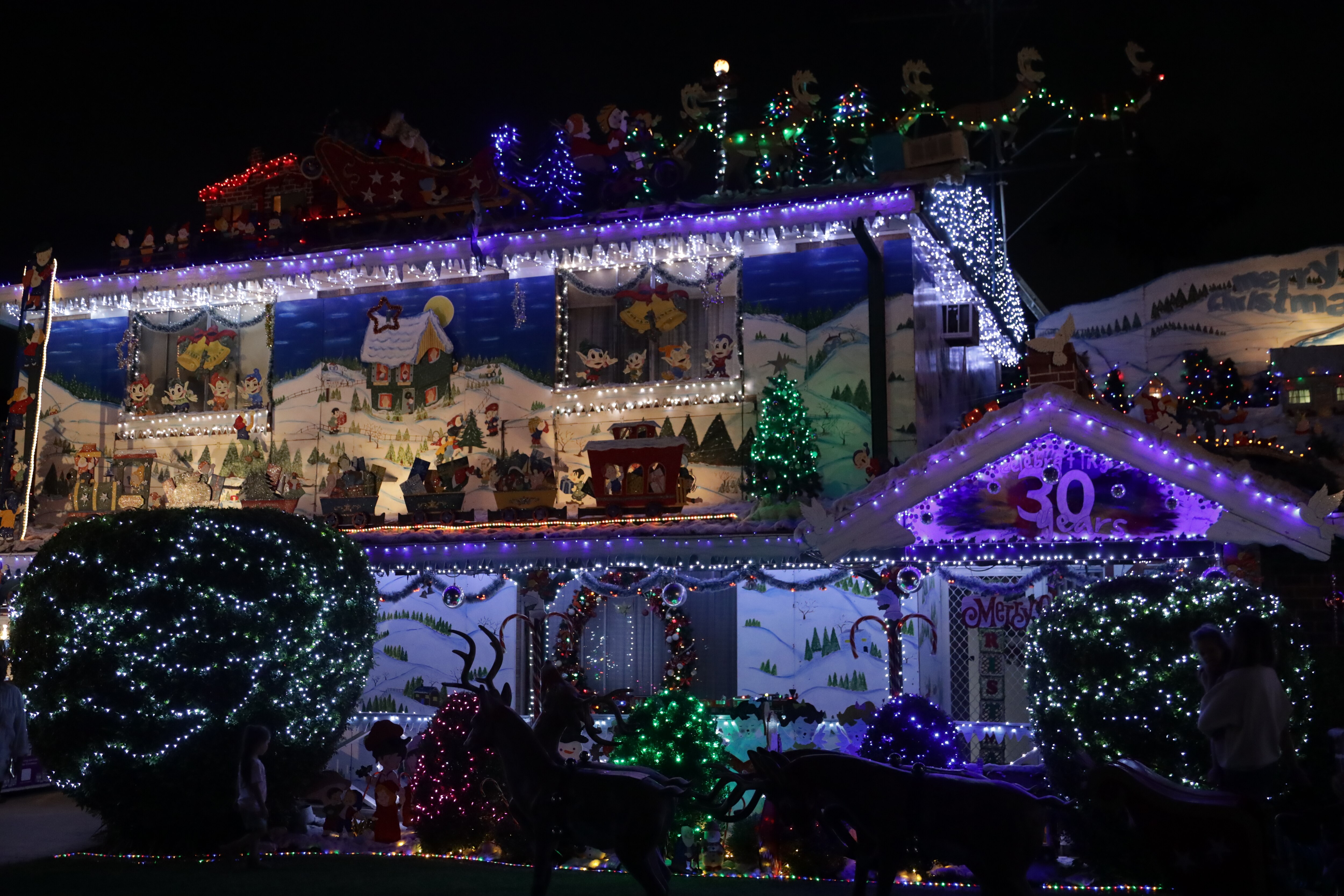 Christmas lights champions call time on dazzling Quakers Hill display